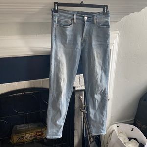 Levi’s wedgie light wash jeans